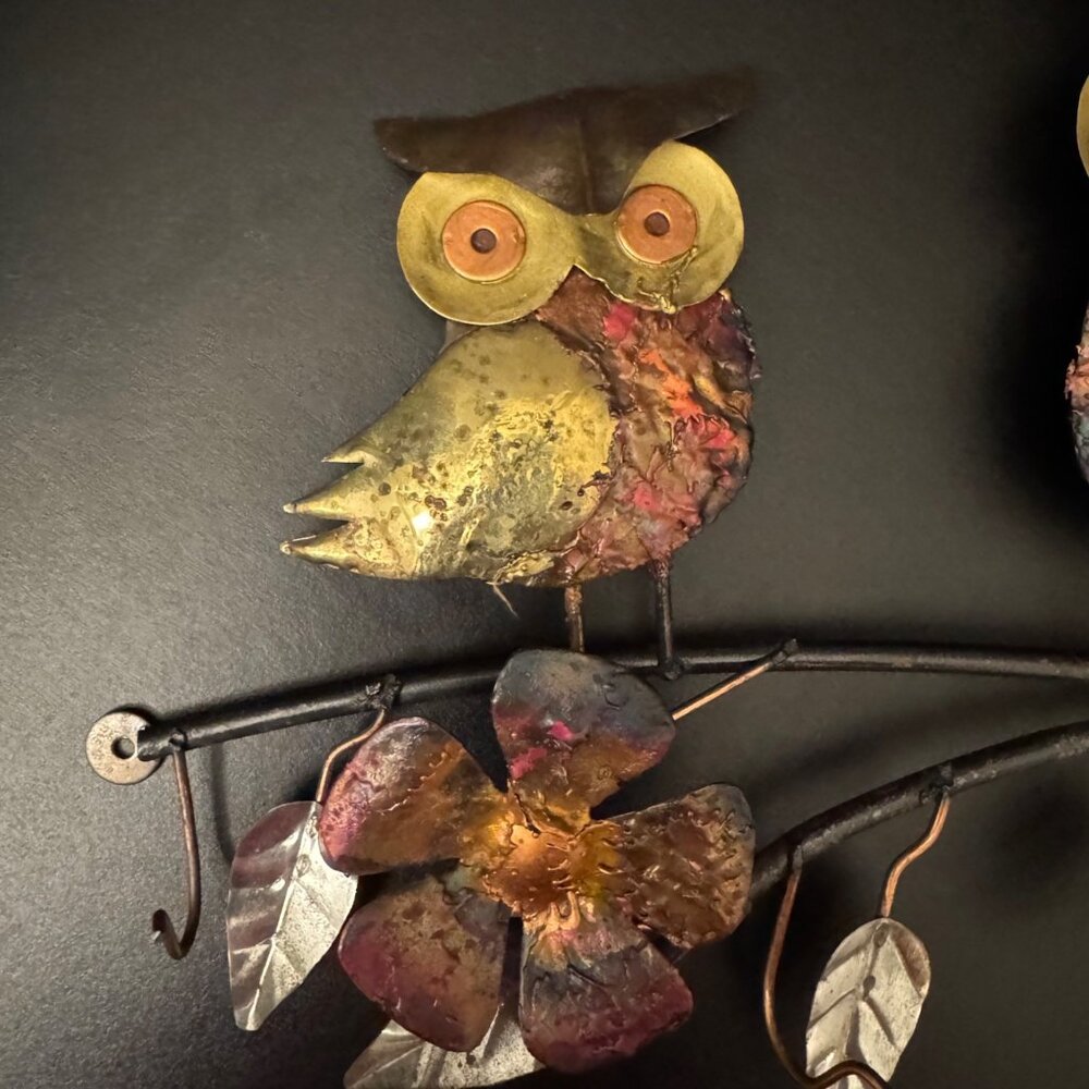 Metal Owl Wall Art With Flowers & Hooks Rustic Handcrafted Design Multi-Color - Picture 2 of 16
